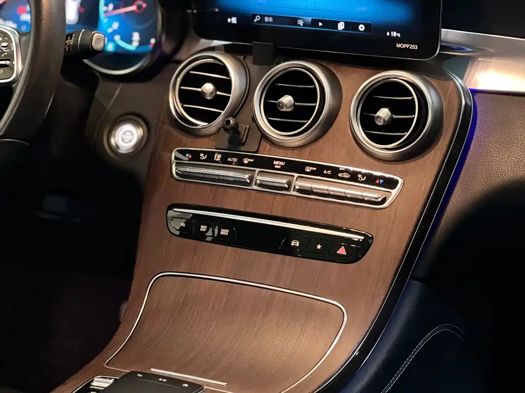 Mercedes-Benz GLC 2021 — фото 11