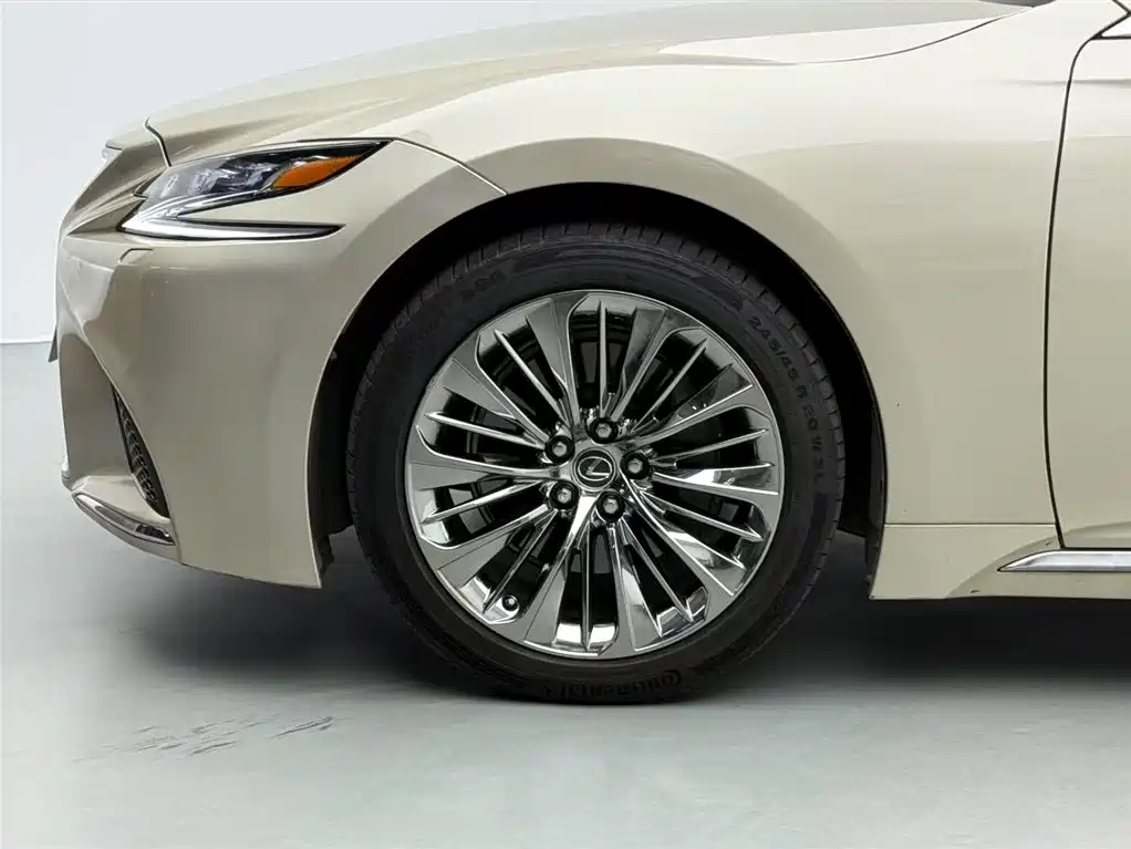 Lexus LS 2019 — фото 15