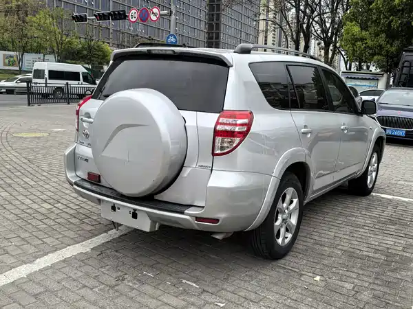 Toyota RAV4 2009