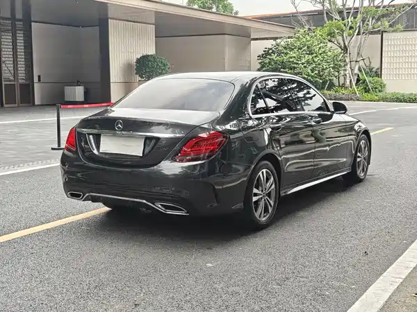 Mercedes-Benz C-Class 2021