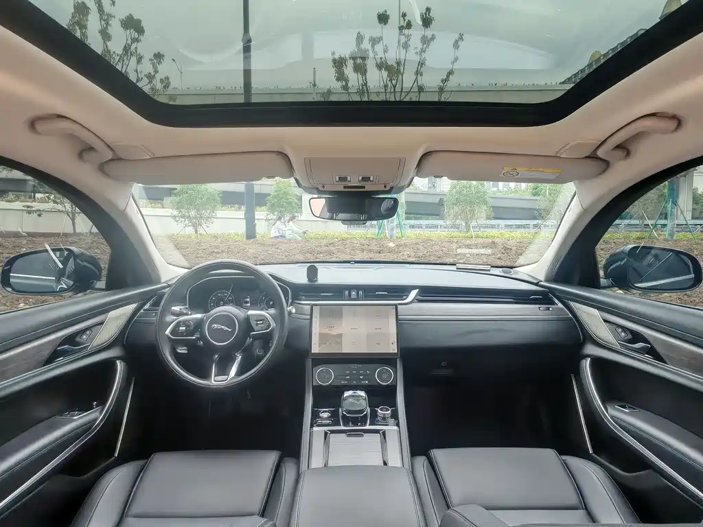 Jaguar XFL 2023 — фото 11