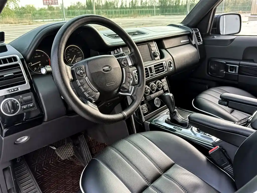Land Rover Range Rover 2010 — фото 11