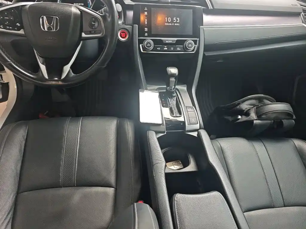 Honda Civic 2017 — фото 10
