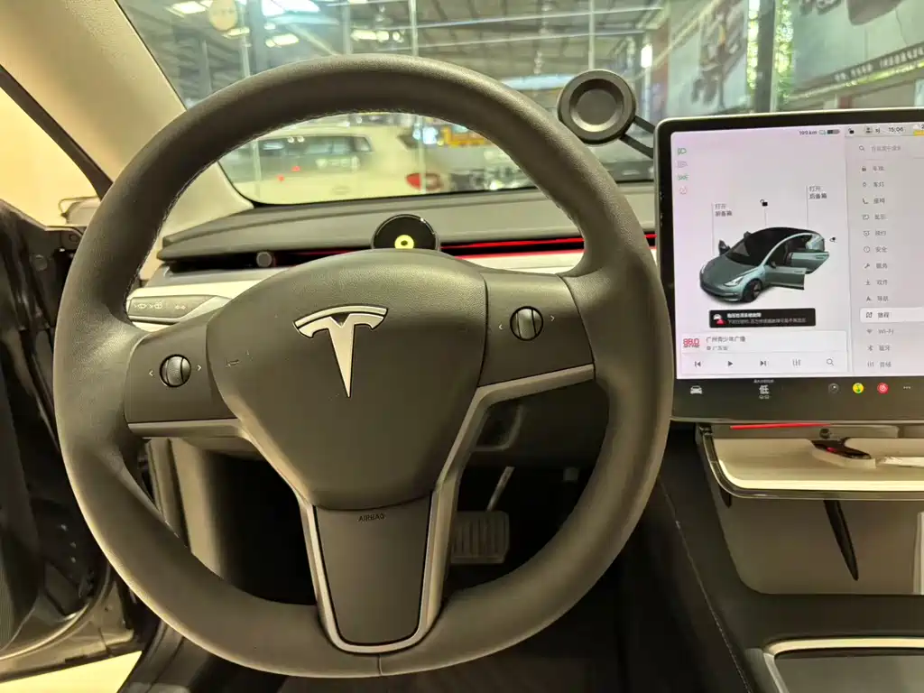 Tesla Model 3 2021 — фото 10