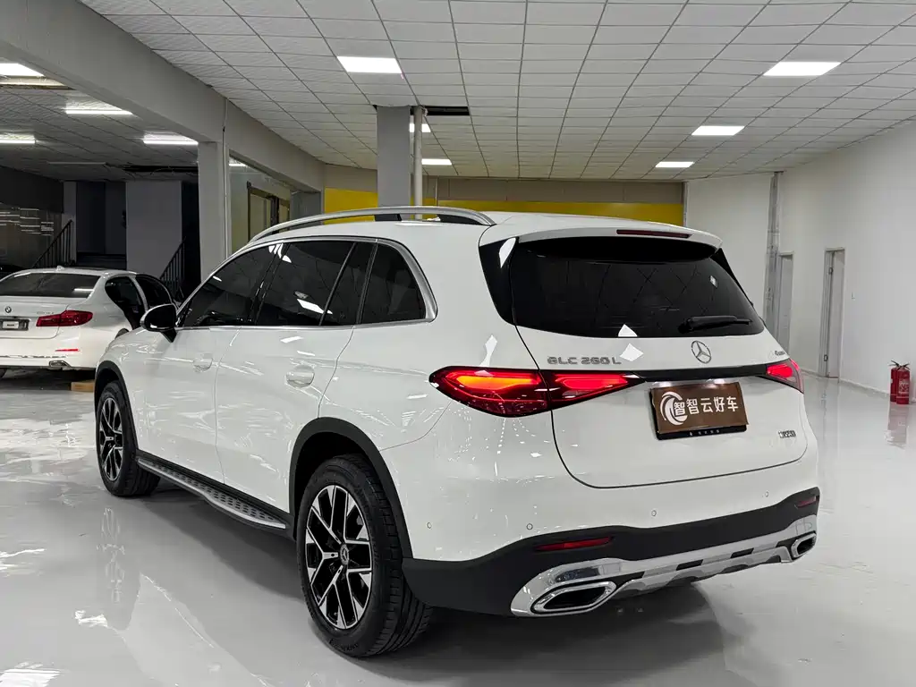 Mercedes-Benz GLC 2023