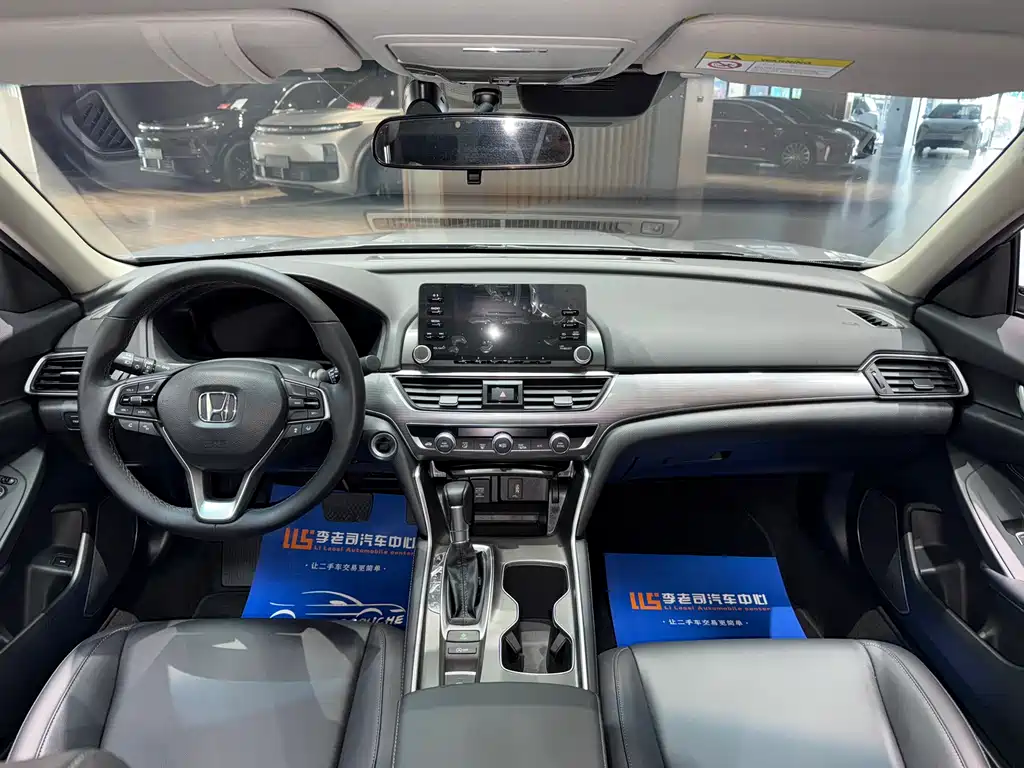 Honda Accord 2019 — фото 8