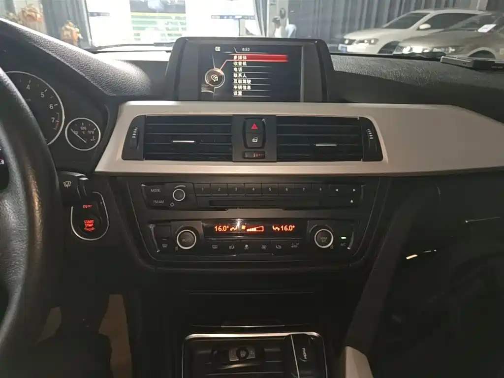 BMW 3 Series 2015 — фото 13