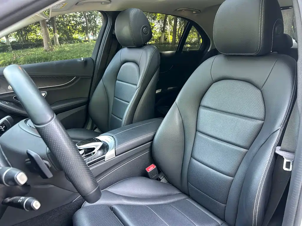 Mercedes-Benz C-Class 2018 — фото 13