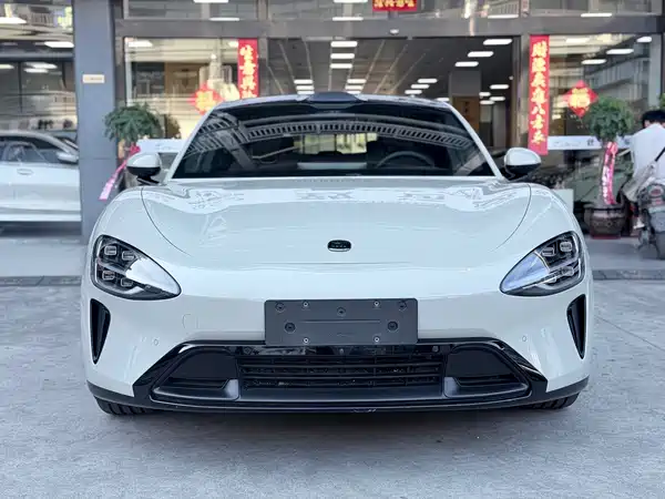 Xiaomi SU7 2024