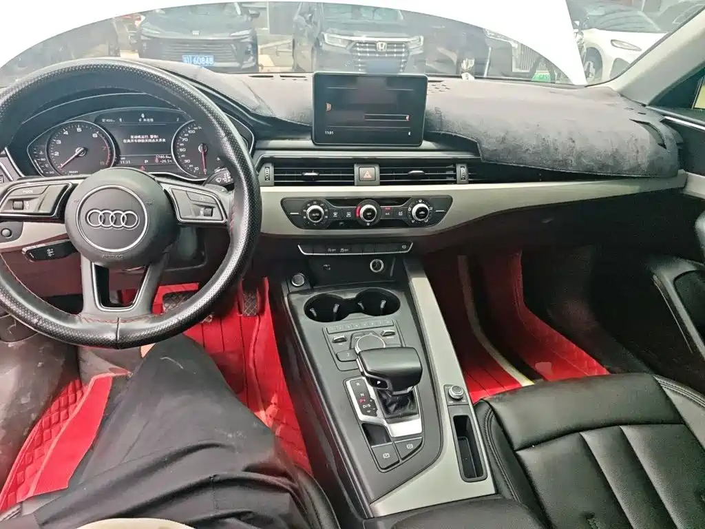 Audi A4L 2018 — фото 13