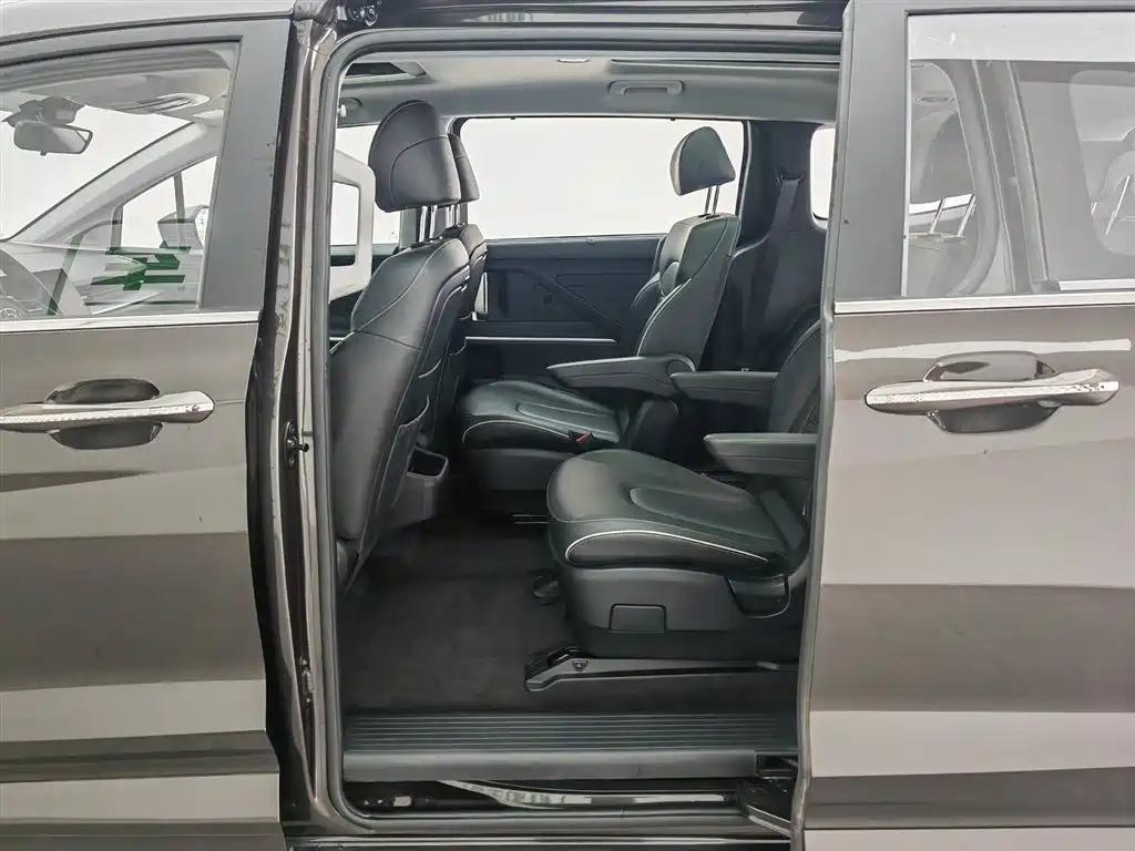 Hyundai Custo 2025 — фото 15
