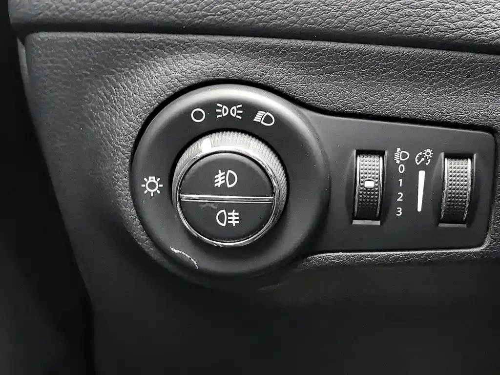 Jeep Compass 2018 — фото 21