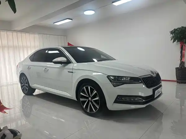 Skoda Superb 2023