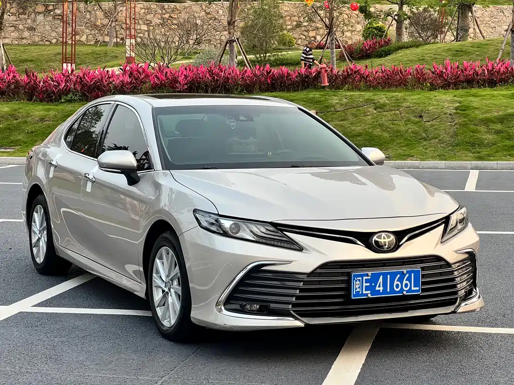 Toyota Camry 2021 — фото 3