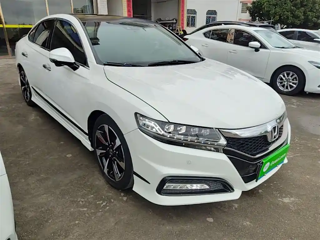 Honda Spirior 2015 — фото 4