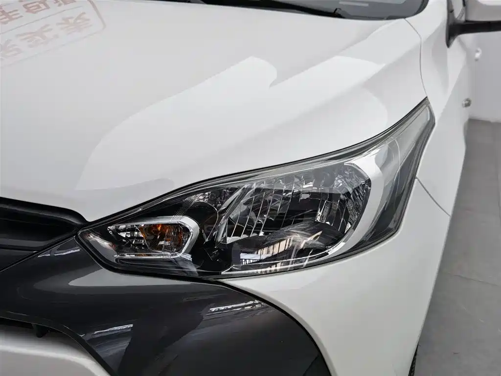 Toyota Yaris L 2021 — фото 7