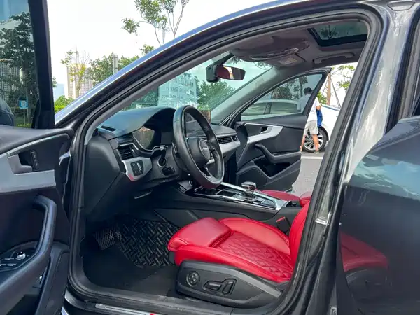 Audi A4L 2020