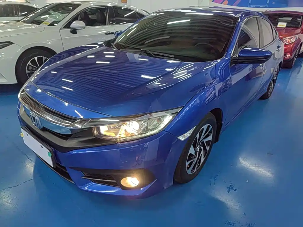 Honda Civic 2018 — фото 1