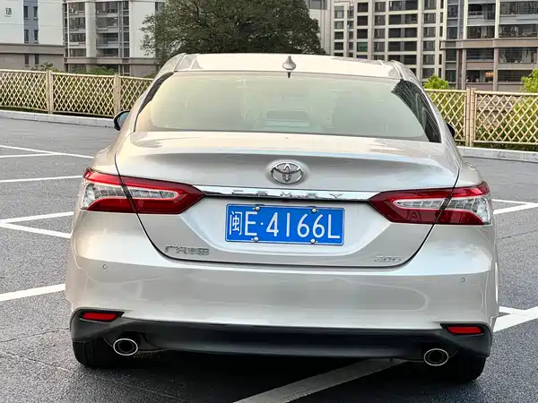 Toyota Camry 2021