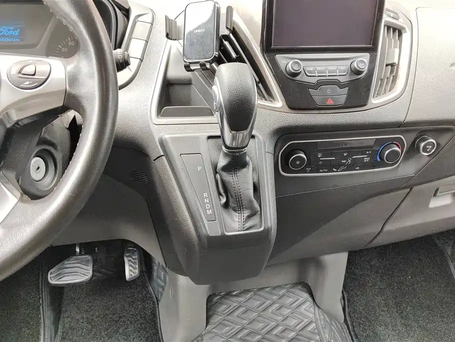 Ford Tourneo 2019 — фото 16