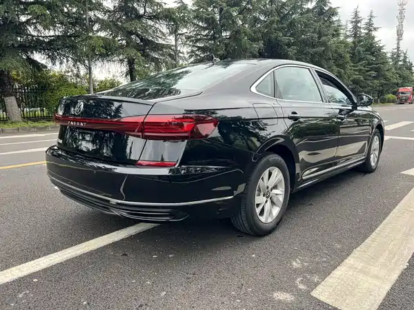 Volkswagen Passat 2025