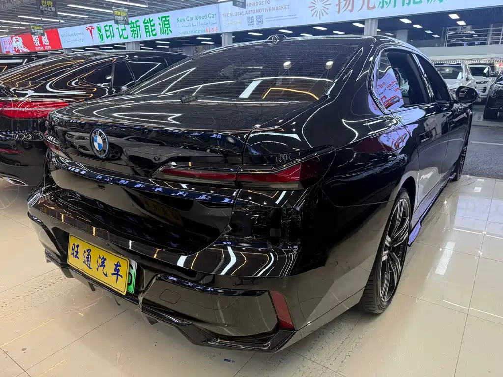 BMW i7 2023 — фото 5
