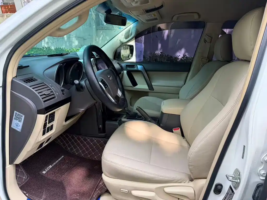 Toyota Prado 2016 — фото 11