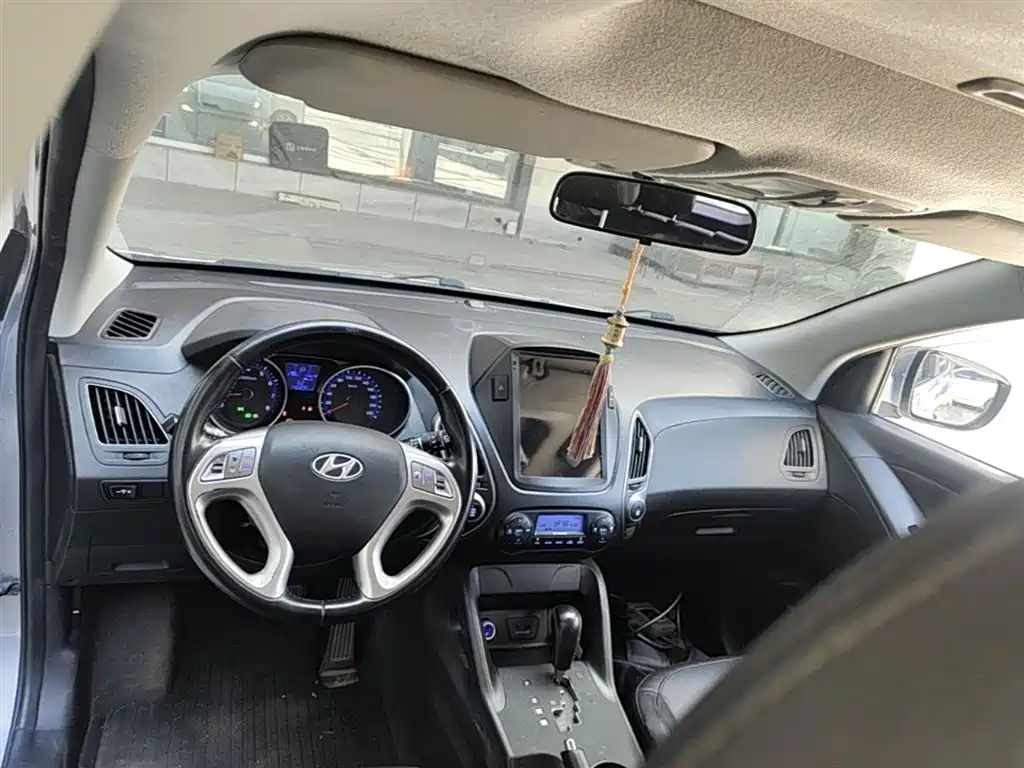Hyundai ix35 2016 — фото 10
