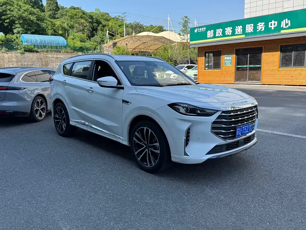 Jetour X70 PLUS 2022 — фото 3