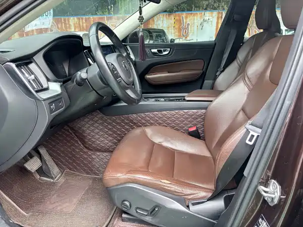 Volvo XC60 2020
