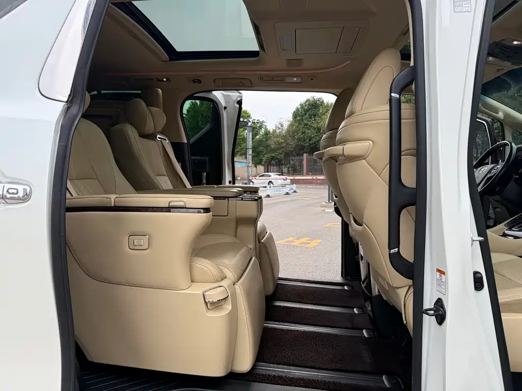 Toyota Alphard 2019 — фото 6