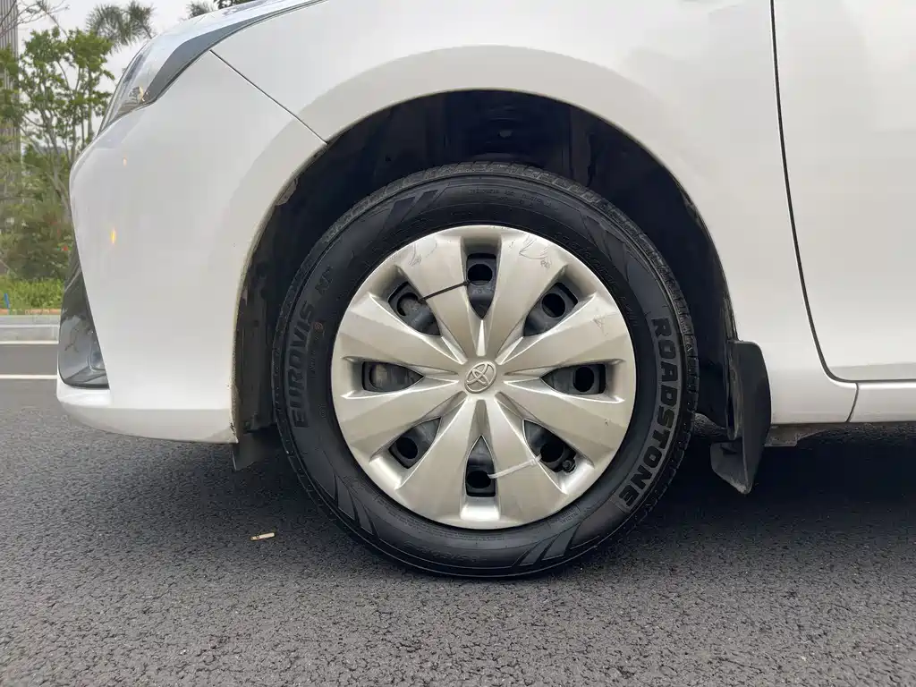 Toyota Yaris L 2020 — фото 15