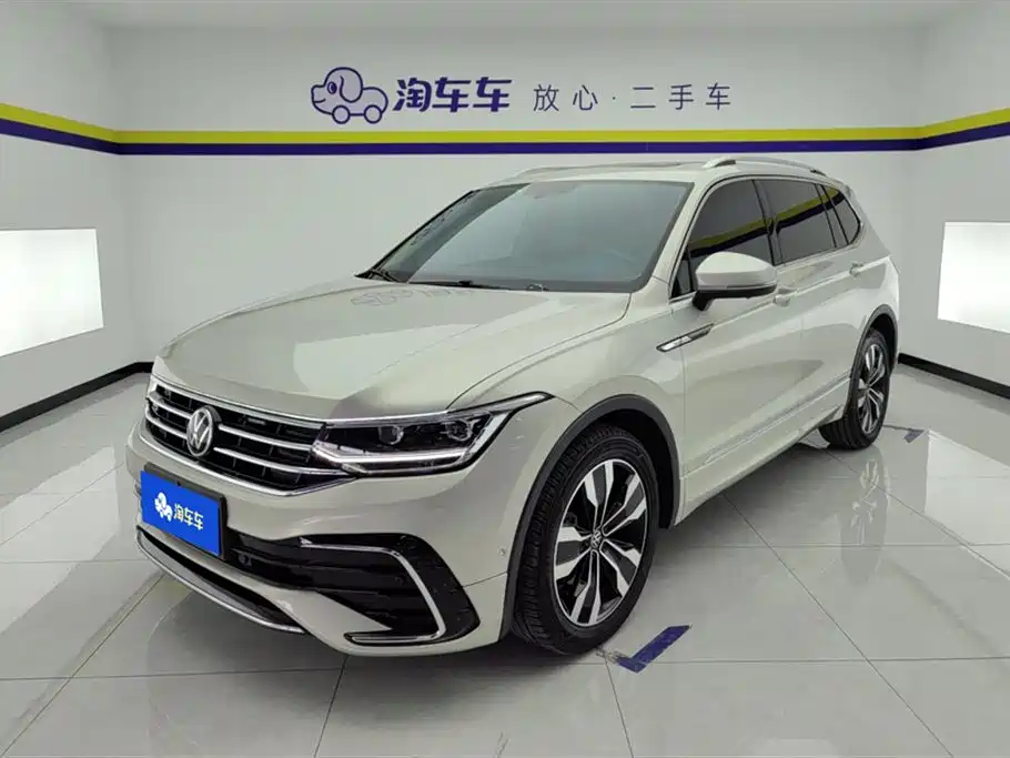 Volkswagen Tiguan L 2021 — фото 1
