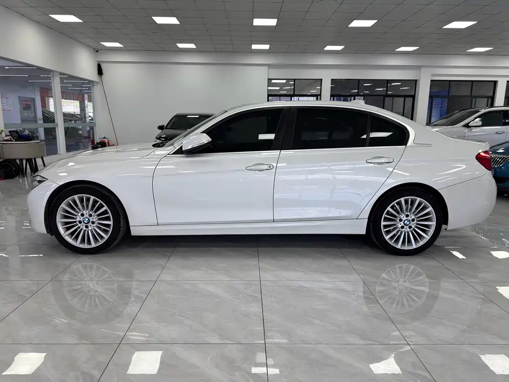 BMW 3 Series 2017 — фото 4