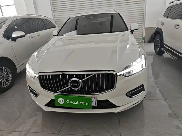 Volvo XC60 2021