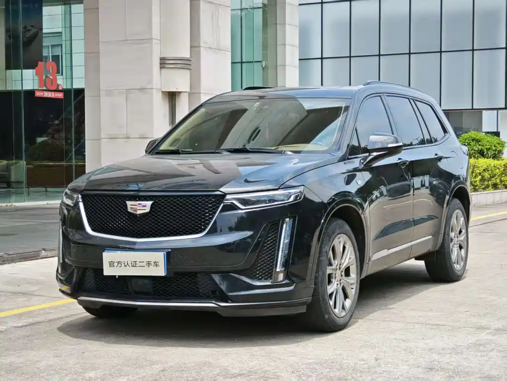 Cadillac XT6 2021 — фото 1