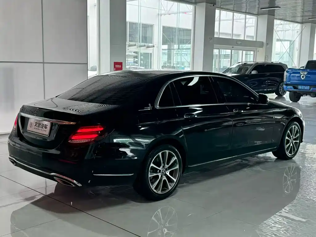 Mercedes-Benz E-Class 2019 — фото 3