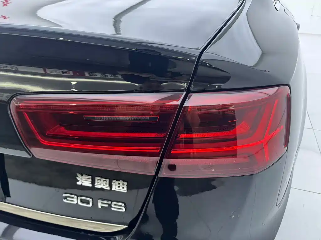 Audi A6L 2014 — фото 16