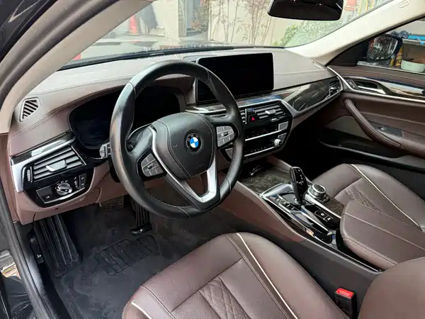 BMW 5 Series 2022