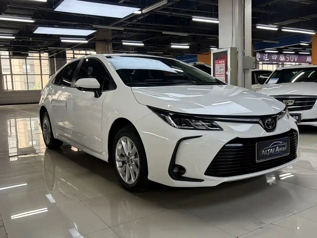 Toyota Corolla 2022 — фото 3