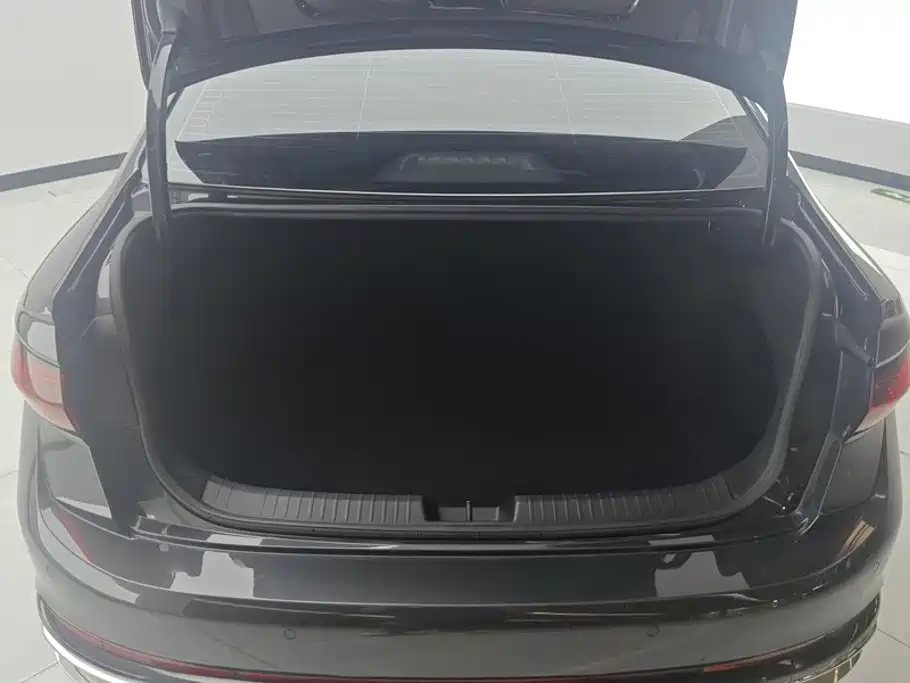 Volkswagen Sagitar 2023