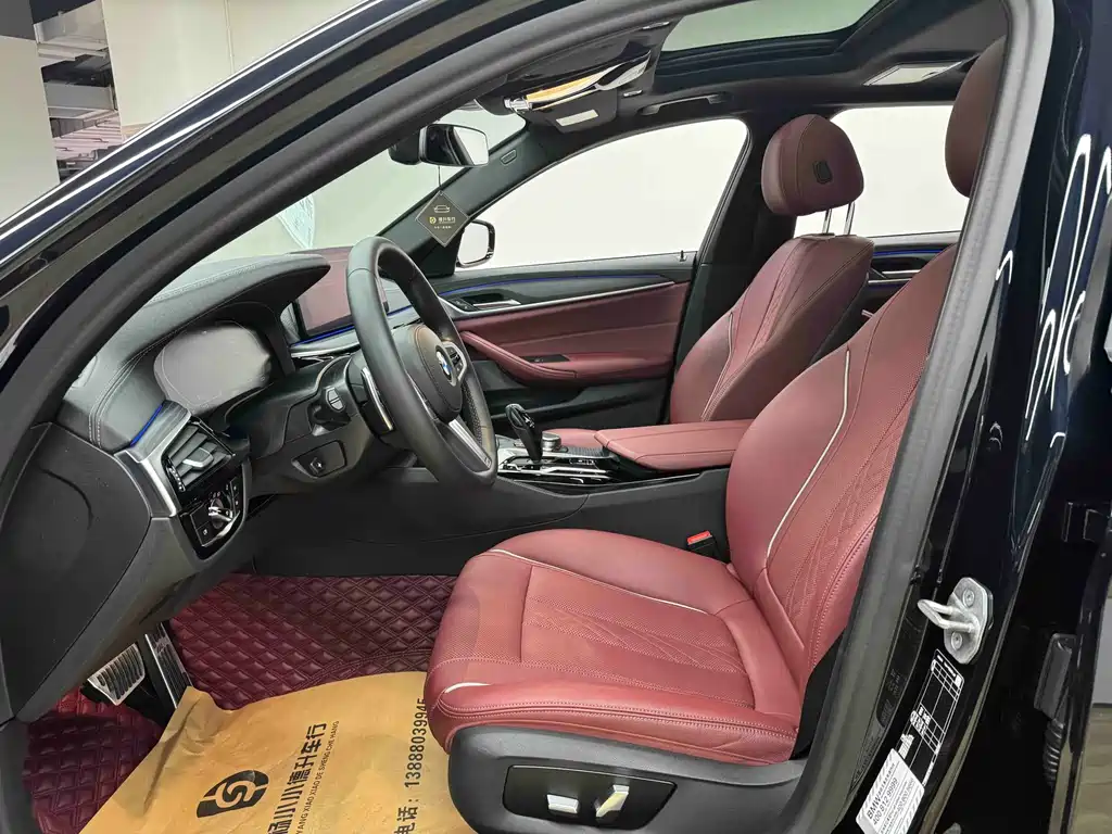 BMW 5 Series 2022 — фото 13