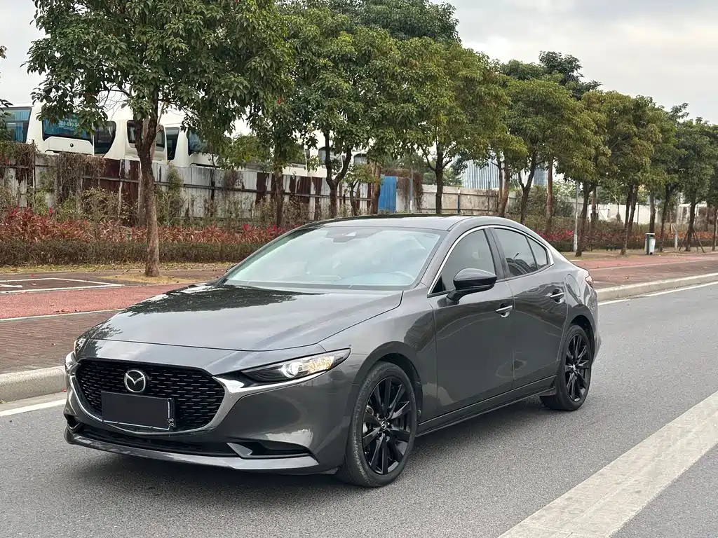 Mazda 3 Axela 2023 — фото 1