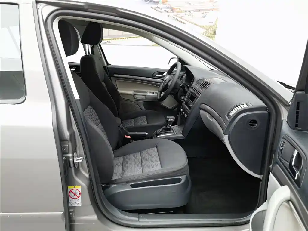 Skoda Octavia 2012 — фото 23