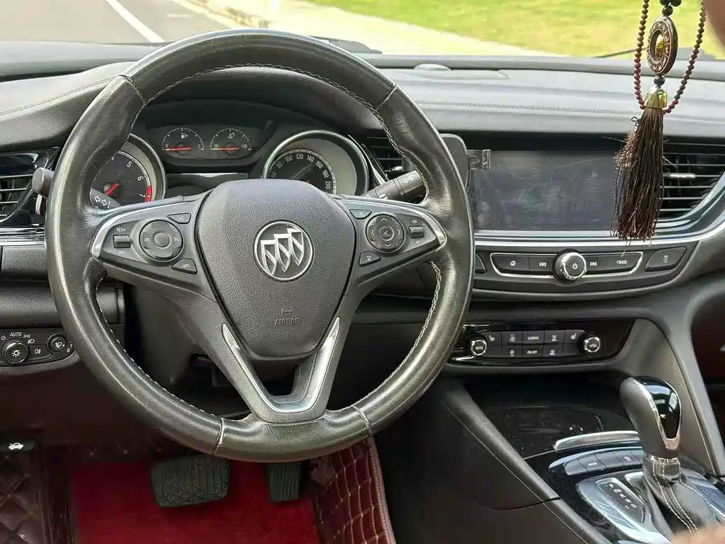 Buick Regal 2019 — фото 12