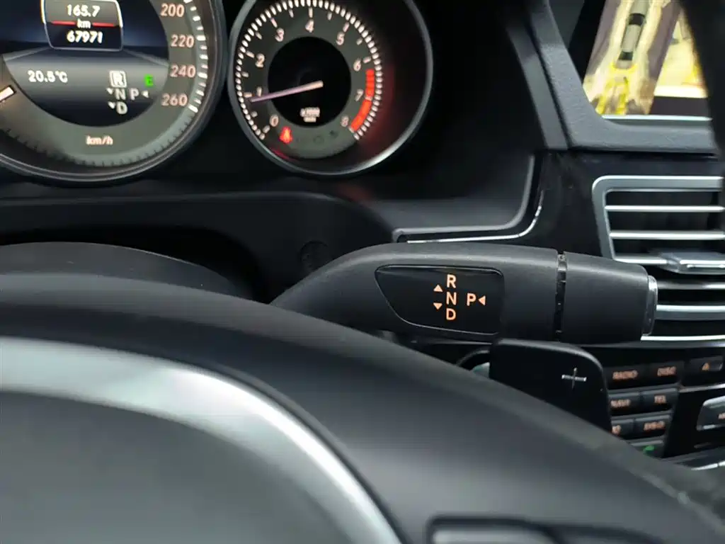 Mercedes-Benz E-Class 2014 — фото 13