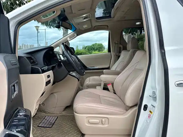 Toyota Alphard 2014