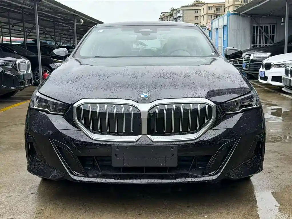 BMW 5 Series 2026
