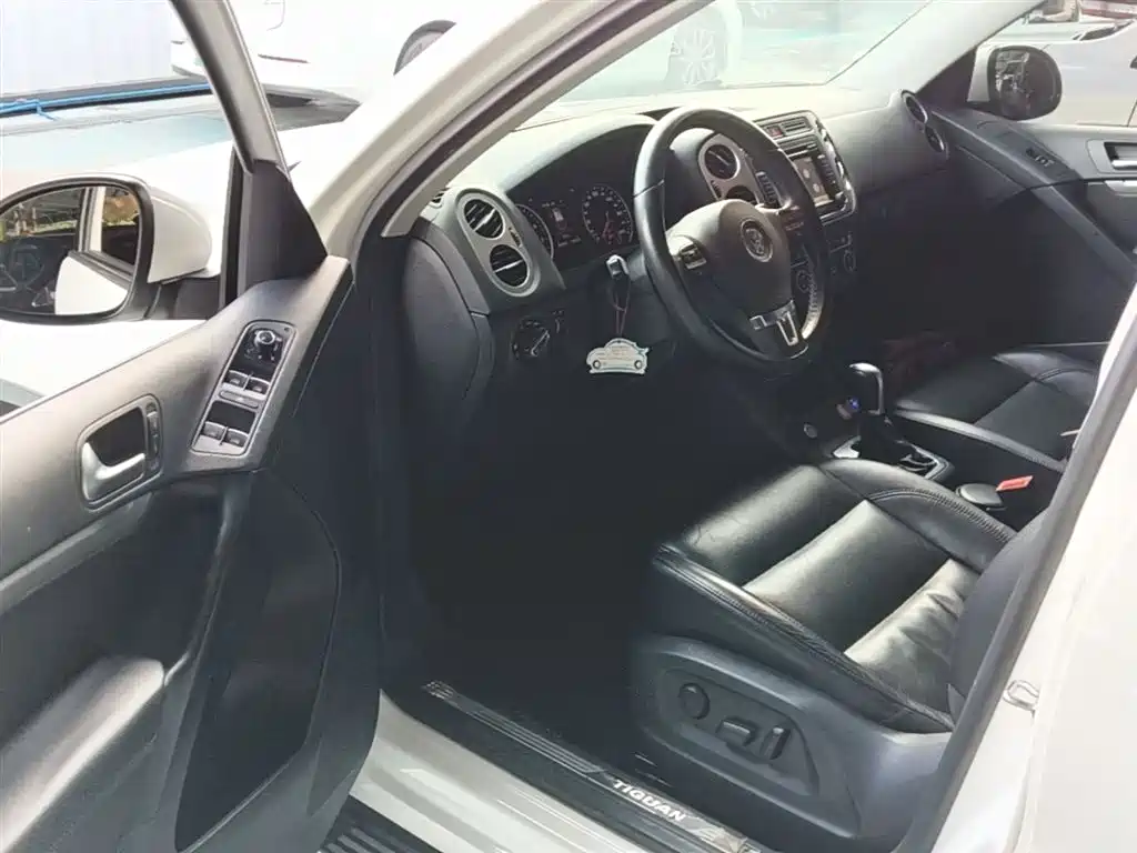 Volkswagen Tiguan 2015 — фото 16