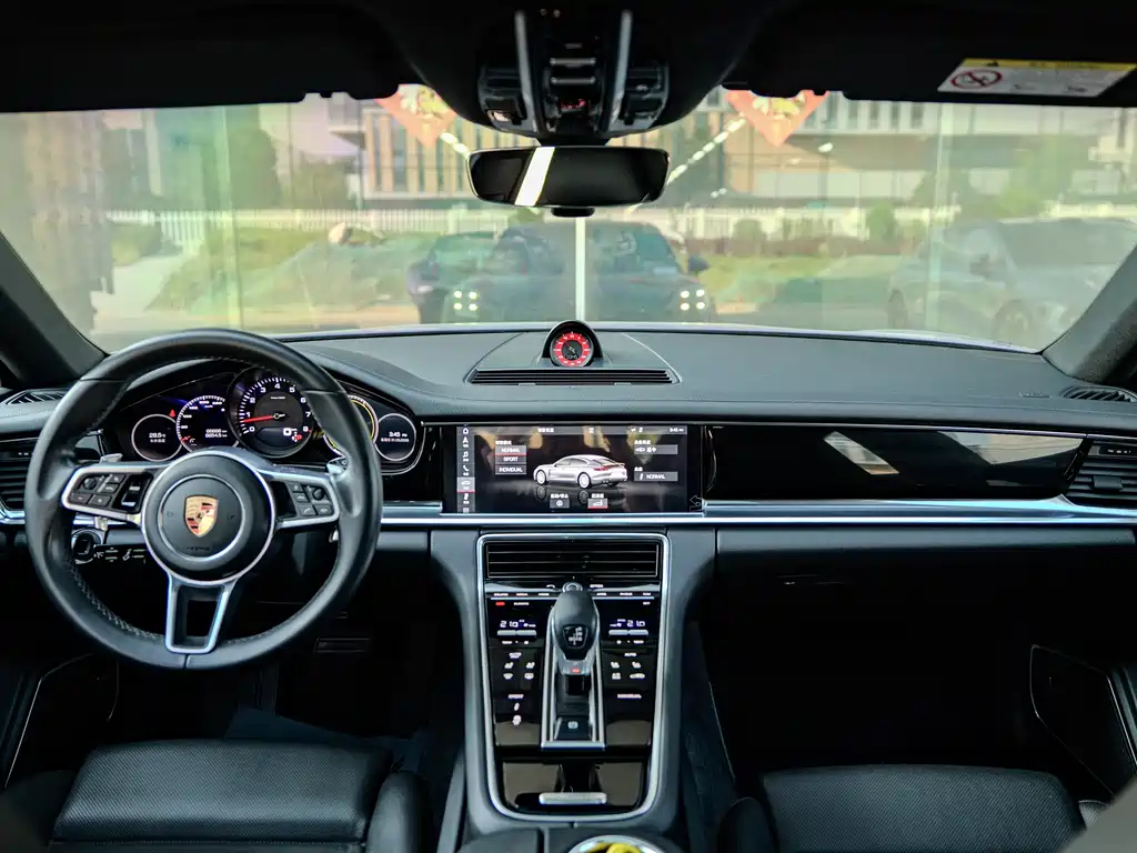 Porsche Panamera 2020 — фото 8